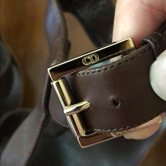 Sandel - Picture 4 of 9